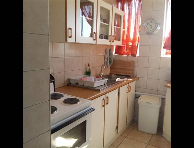 2 BEDROOM FLAT RENTED IN DOONSIDE